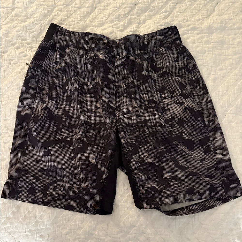 lululemon athletica Men's Athletic Shorts - The Short 9” - Black Camo